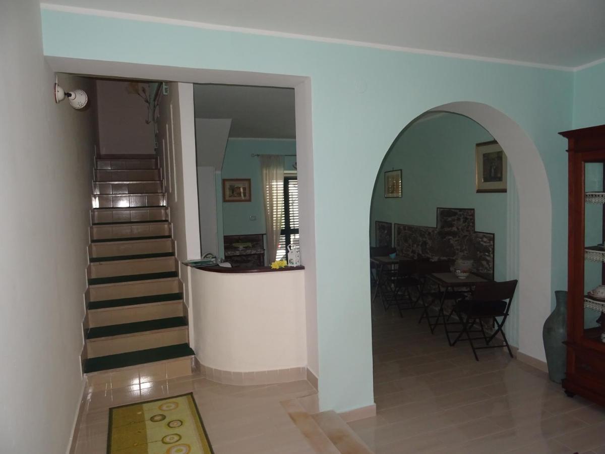 B&B Alos Sapri Bagian luar foto